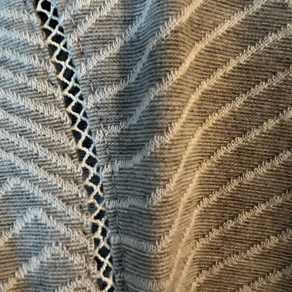 Rose + Olive textured shirt Large - Picture 5 of 5